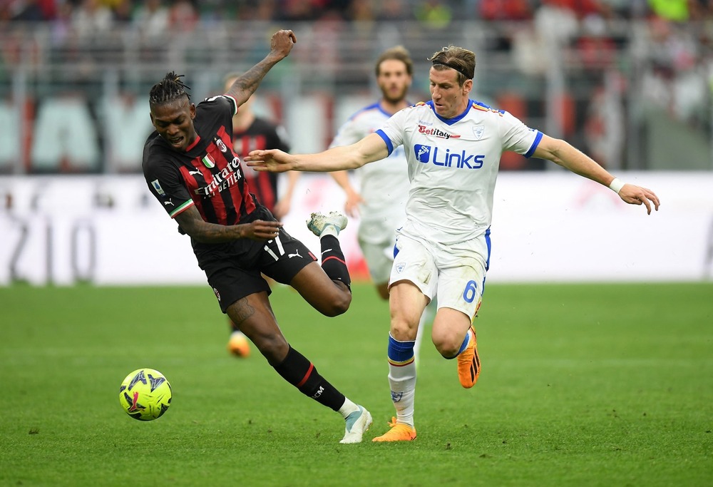 nhan-dinh-soi-keo-lecce-vs-ac-milan-luc-01h45-ngay-30-8-2025-1