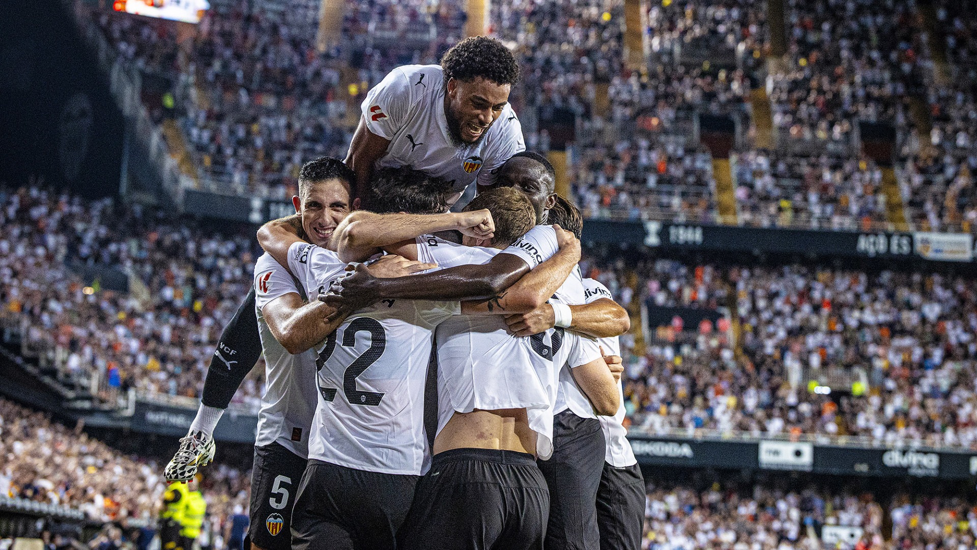 Nhận định soi kèo Gijon vs Valencia lúc 03h00 ngày 17/12/2025
